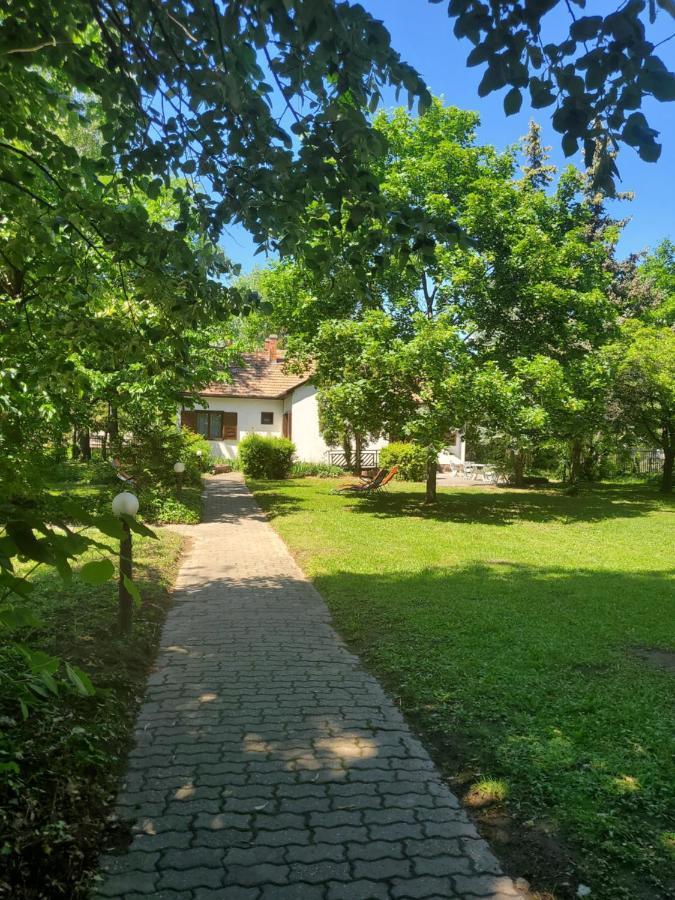 Liget Ueduelo Siofok Bed & Breakfast Dış mekan fotoğraf