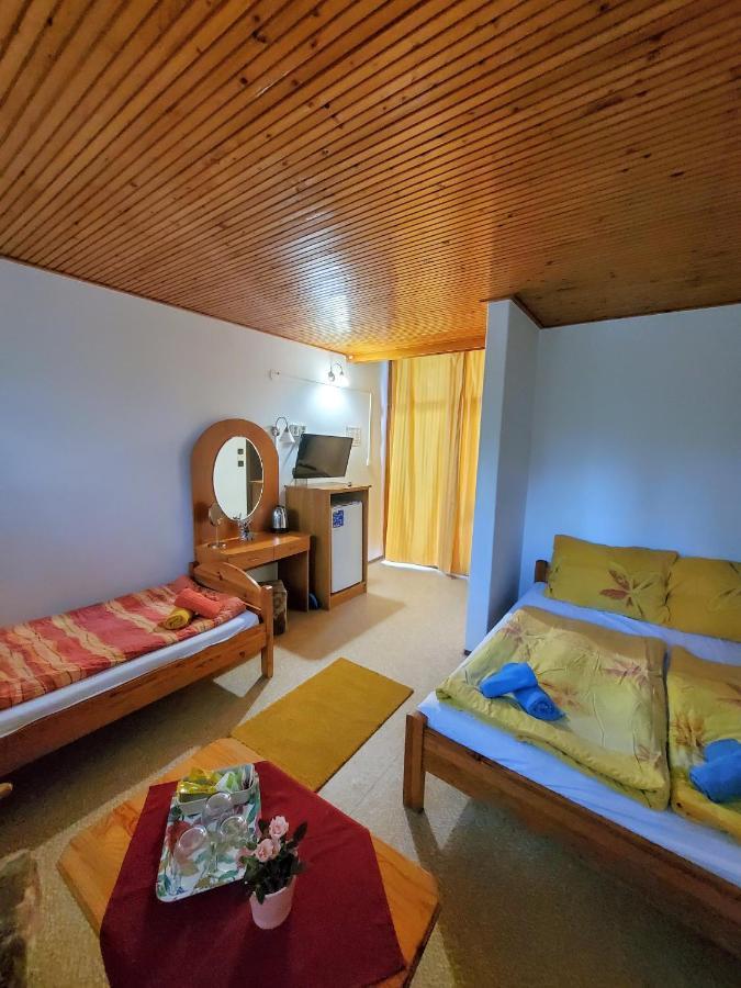 Liget Ueduelo Siofok Bed & Breakfast Dış mekan fotoğraf