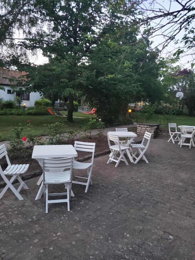 Liget Ueduelo Siofok Bed & Breakfast Dış mekan fotoğraf