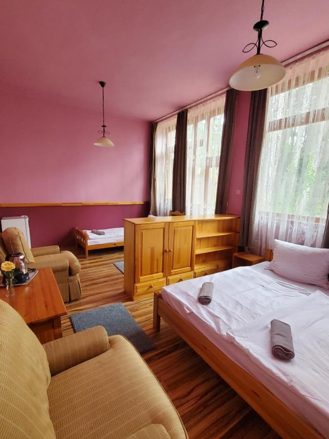 Liget Ueduelo Siofok Bed & Breakfast Dış mekan fotoğraf